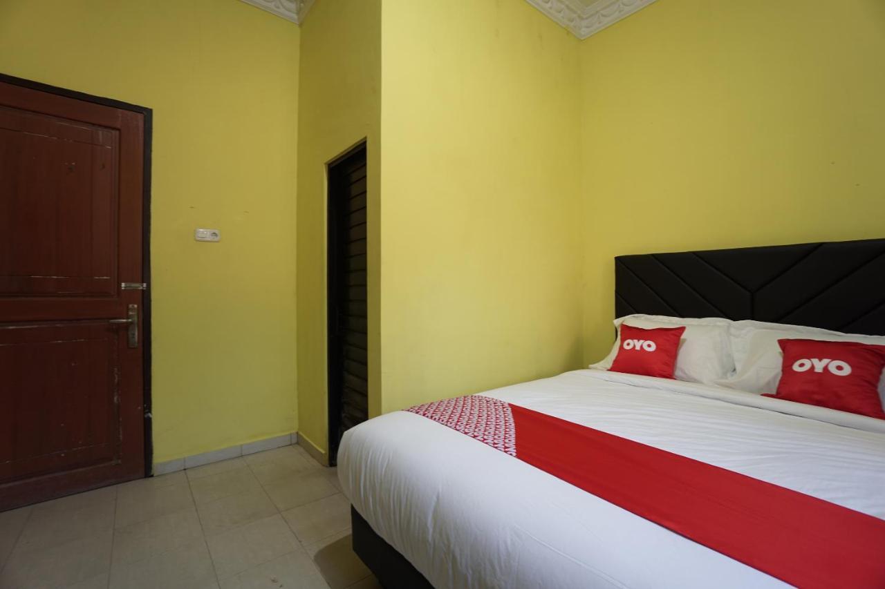 Oyo 2486 Bahana Guest House Manado Exterior photo