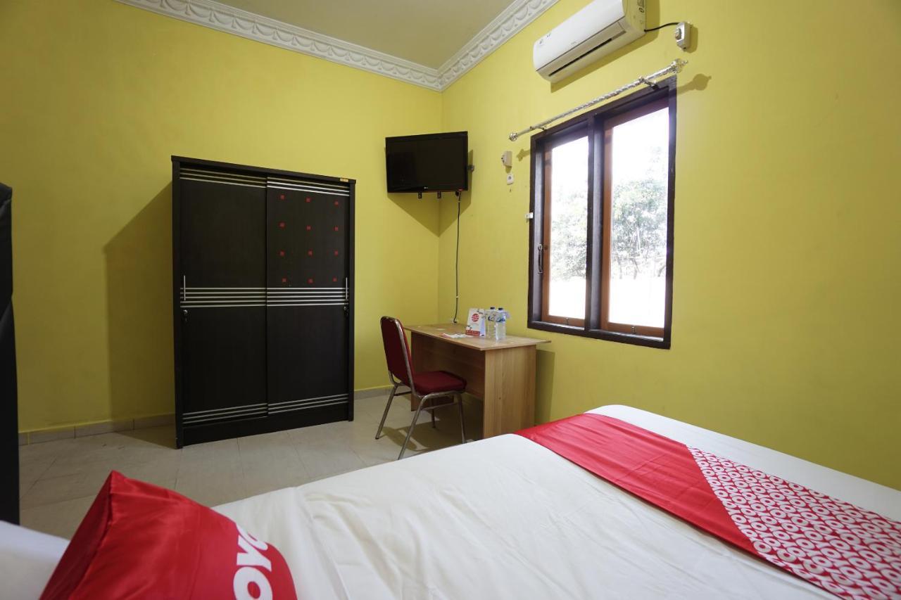 Oyo 2486 Bahana Guest House Manado Exterior photo