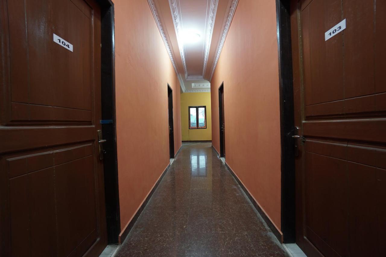 Oyo 2486 Bahana Guest House Manado Exterior photo